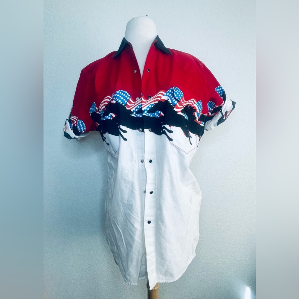 Unisex Vintage Cumberland Outfitters Western short sleeve shirt horses running